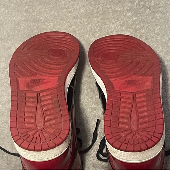 Jordan 1 Retro High OG Patent Bred size 8.5 men - Picture 12 of 16